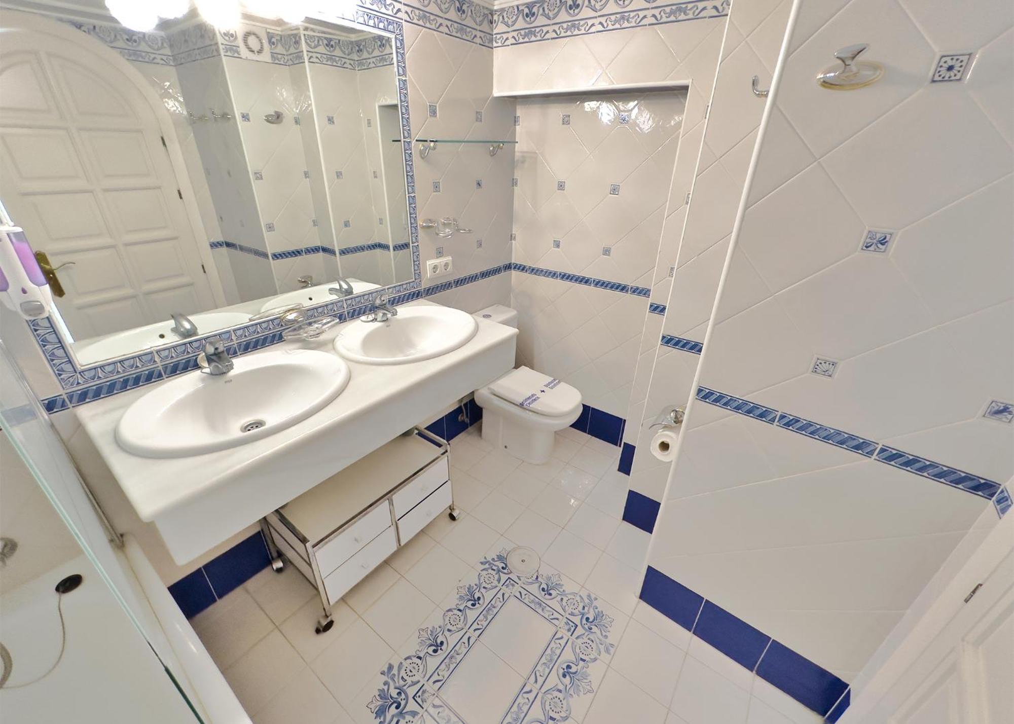 Skol 508 West Facing Duplex Apartment With Amazing Sea Views ماربيا المظهر الخارجي الصورة